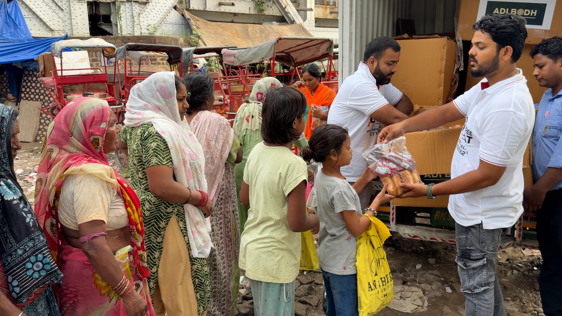 The Hunger Free Bharat team with actor Arun Bakshi